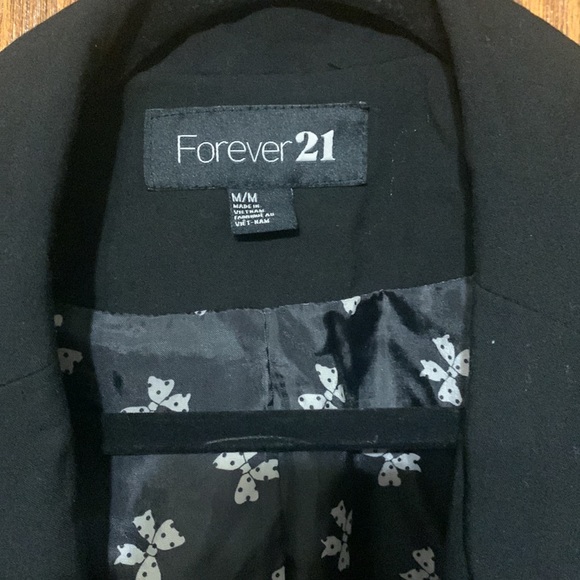 Blazer - Picture 2 of 8